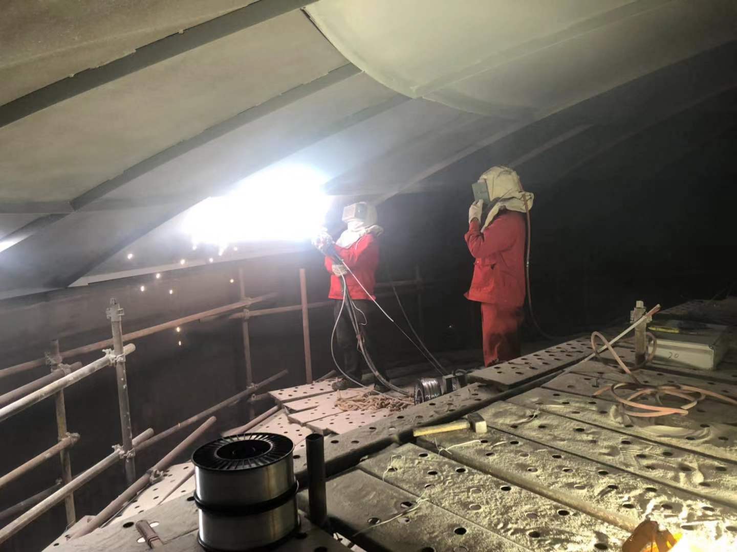 中國(guó)石油遼河石化儲(chǔ)罐噴鋁項(xiàng)目